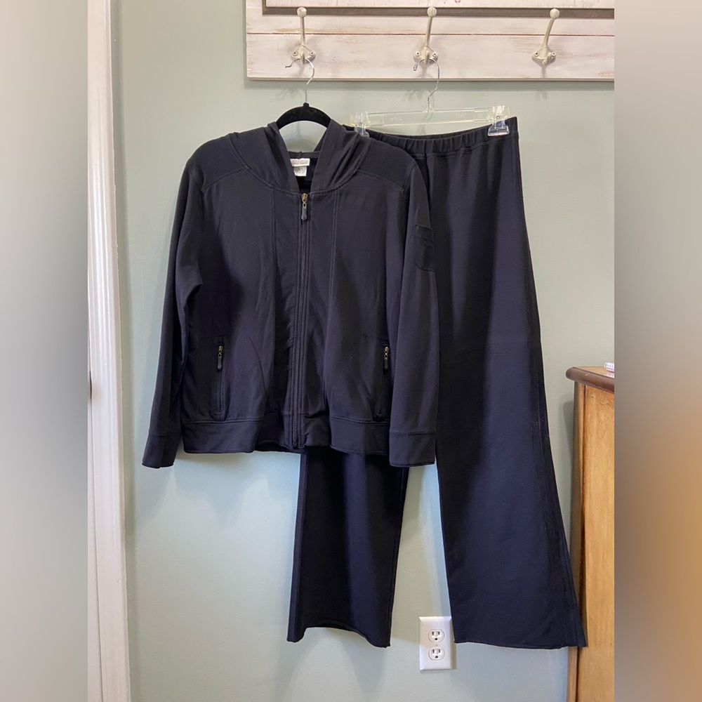 Nomadic Traders Co. Navy Women’s 2 pc Set Size Medium